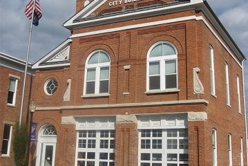 City_hall_in_Aurora,_Indiana-services